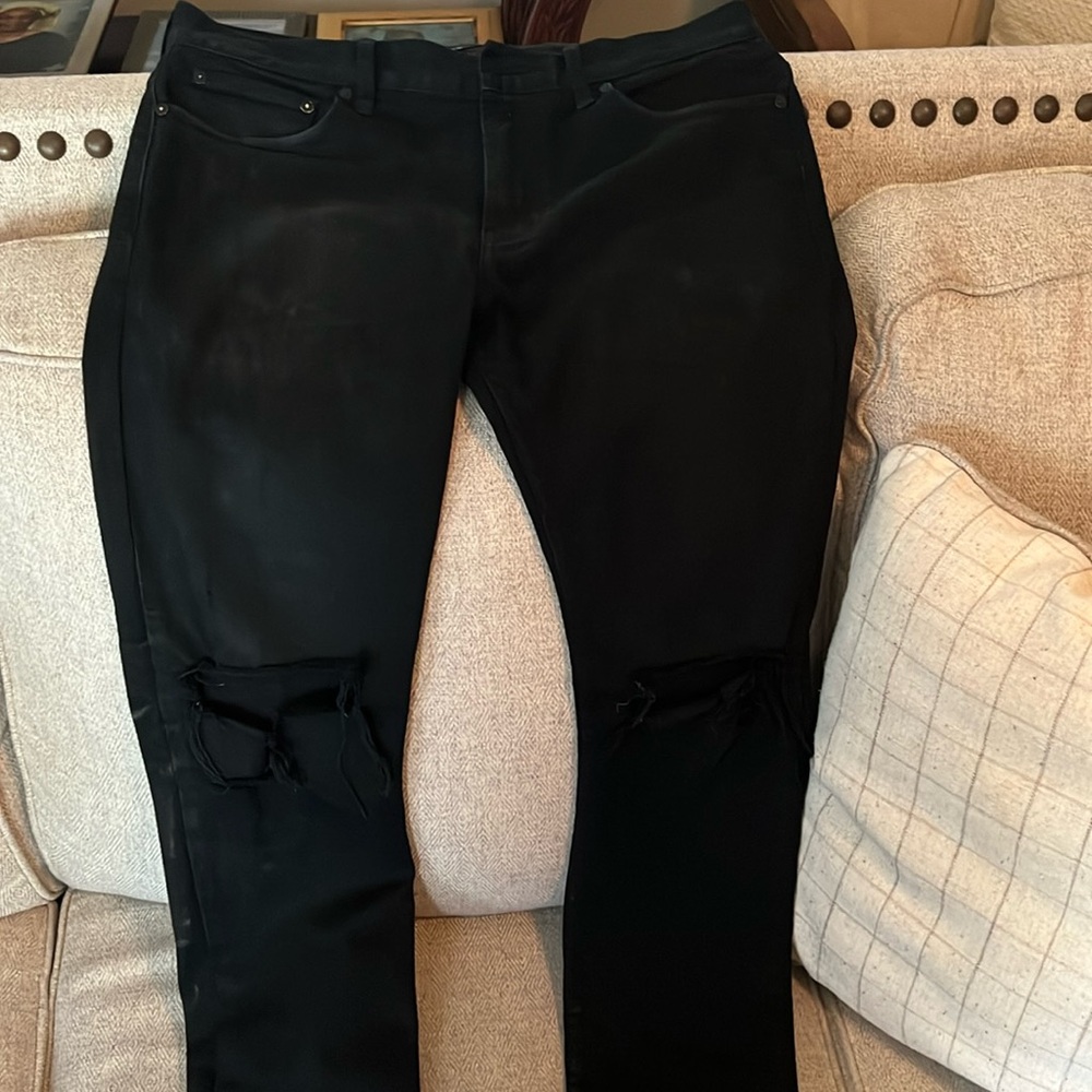 Black skinny jeans
